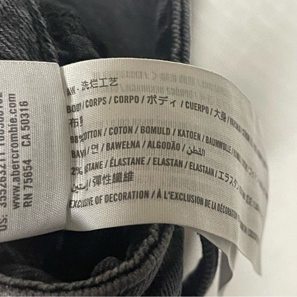 Hollister Women's Ultra High Rise Dad Jean Vintage Stretch Black Size 1R 26Wx28L - Picture 10 of 11